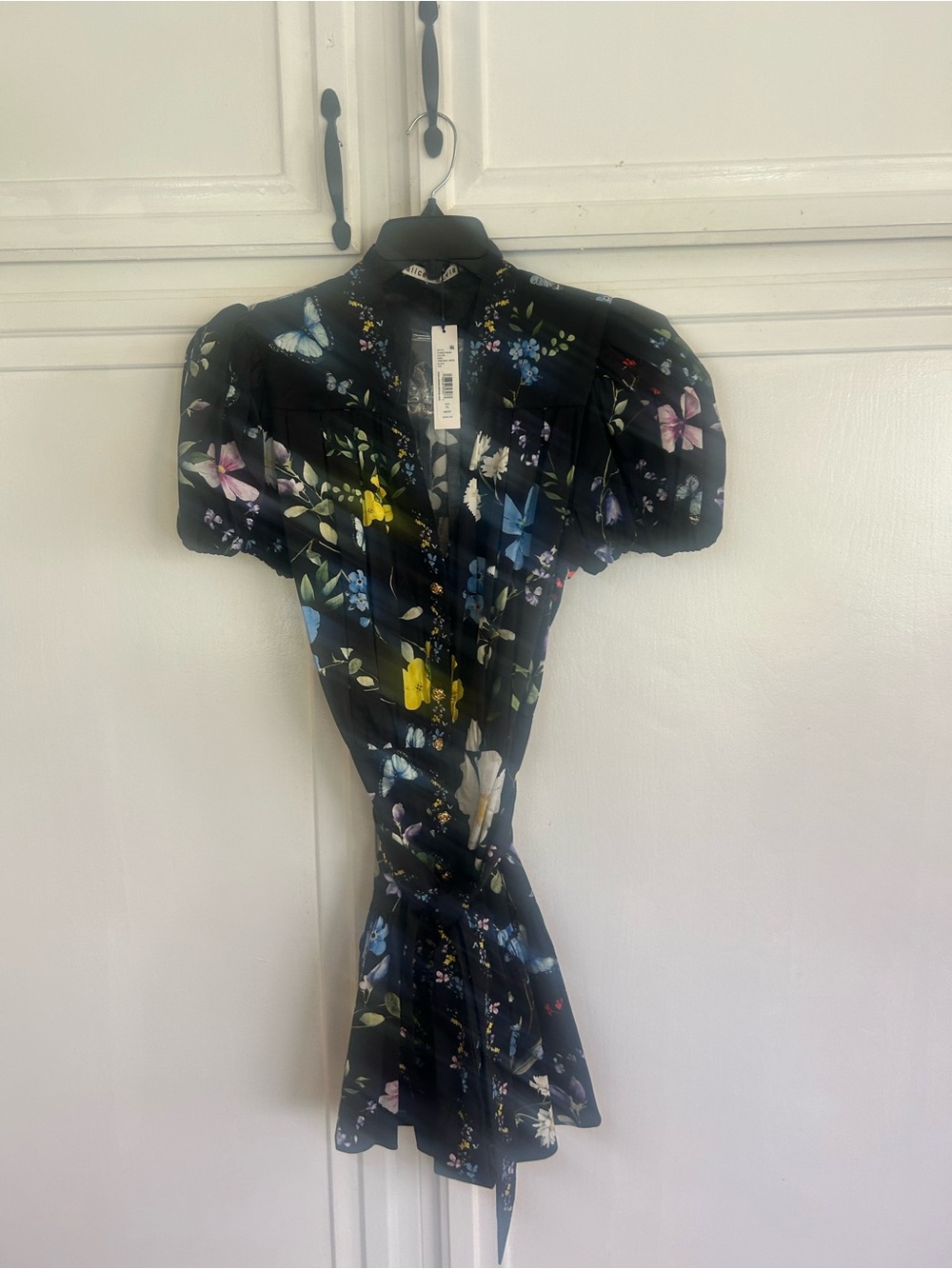 NWT Alice and Olivia beautiful floral dress